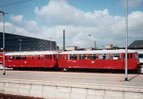 Ferkeltaxen im Hauptbahnhof Chemnitz (2000)